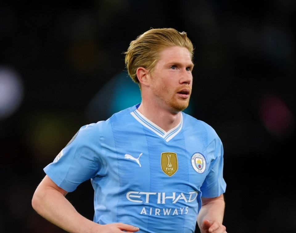 40岁法国门将曼丹达退役，是第四位挂靴的2018世界杯冠军球员