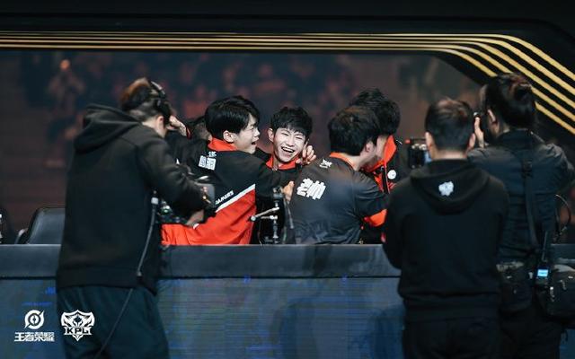 更贴合当下 更贴合当下